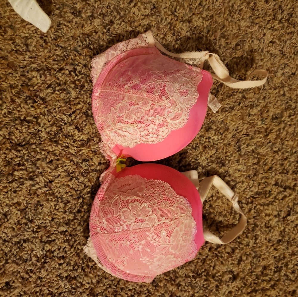 Vs bra